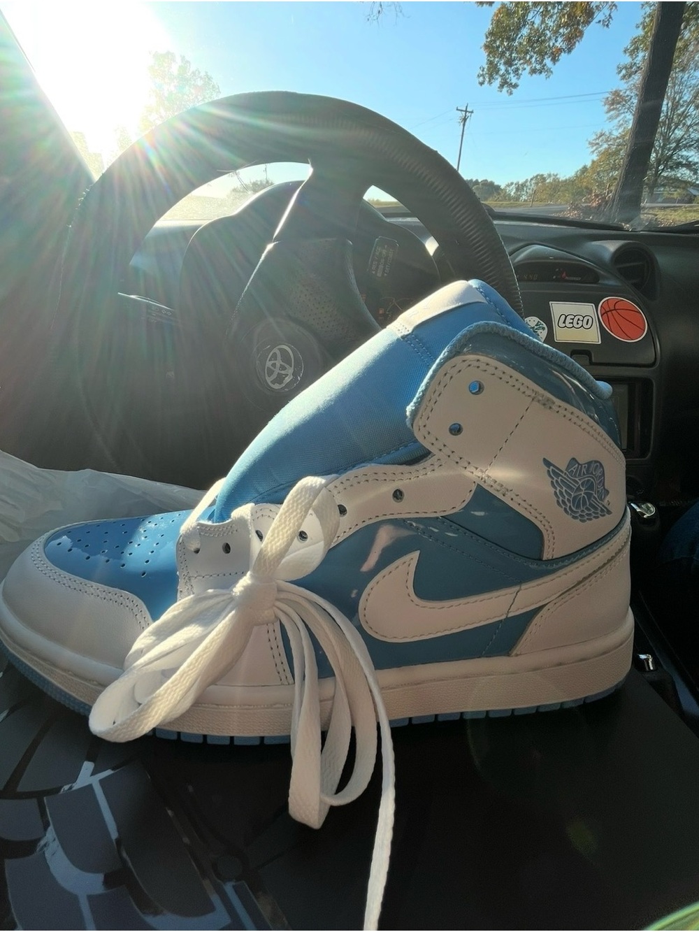 Jordan 1s mid